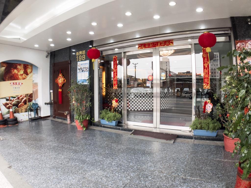 Chang Ti Metropolis Commercial Hotel Zhongli Extérieur photo